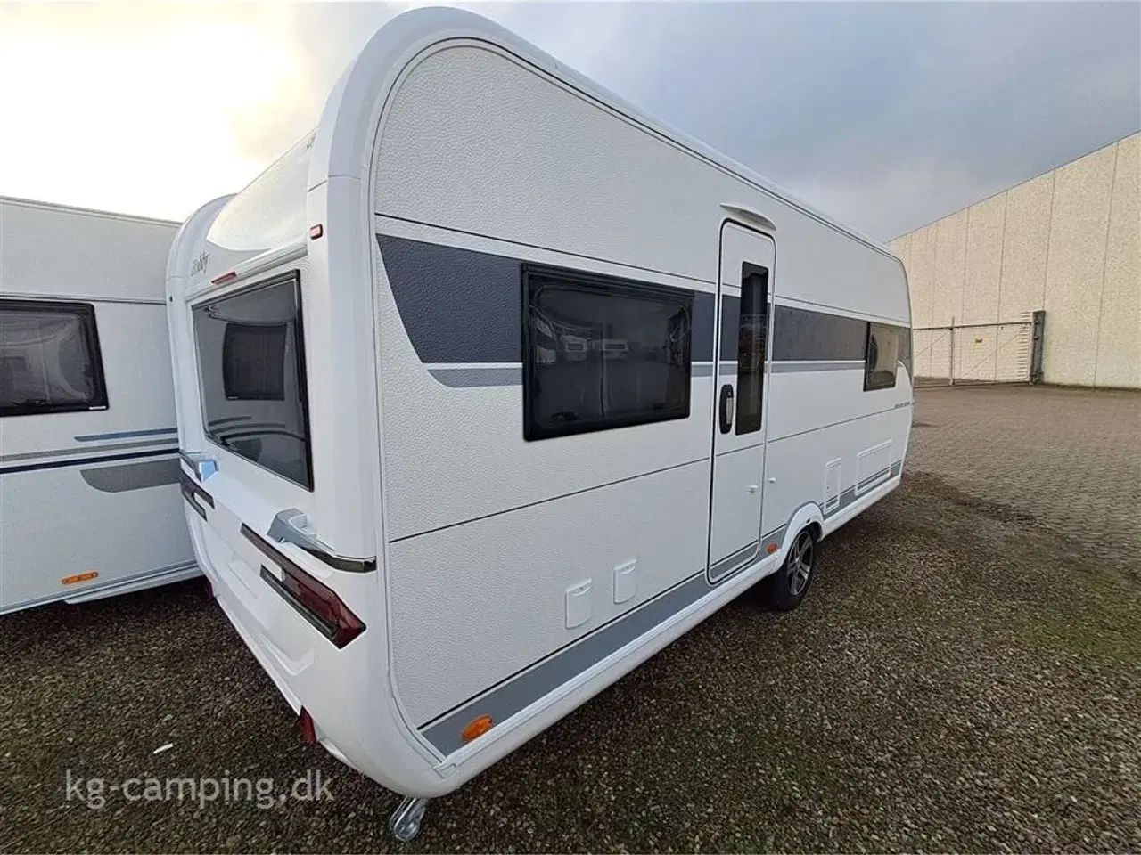 Billede 3 - 2025 - Hobby Excellent Edition 540 UL   Velindrettet vogn - enkeltsenge med sengeudvidelse - Kan opvejes til 1800 kg.