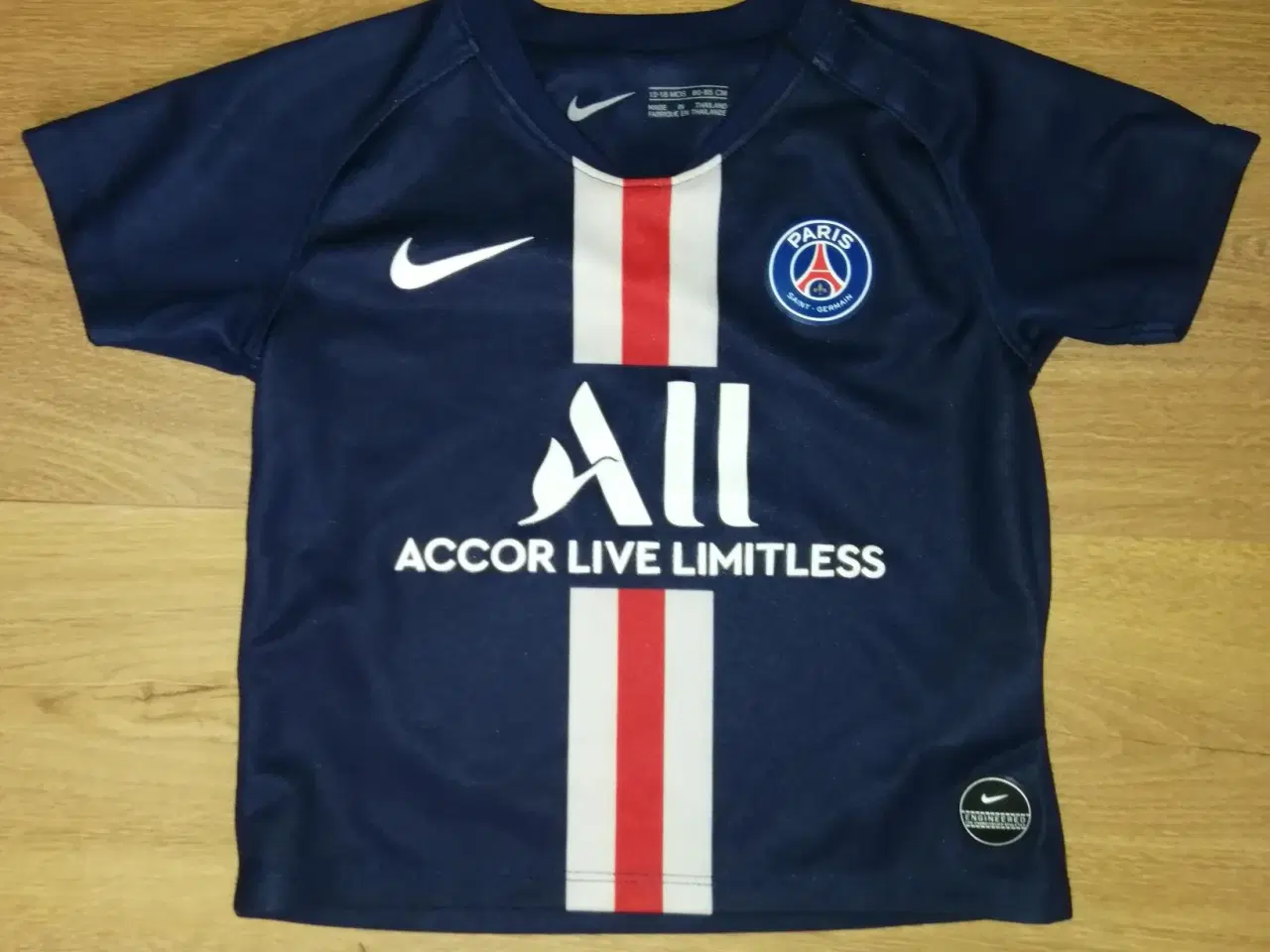 Billede 1 - NY PSG BABY TRØJE, STR. 12-18 MDR.