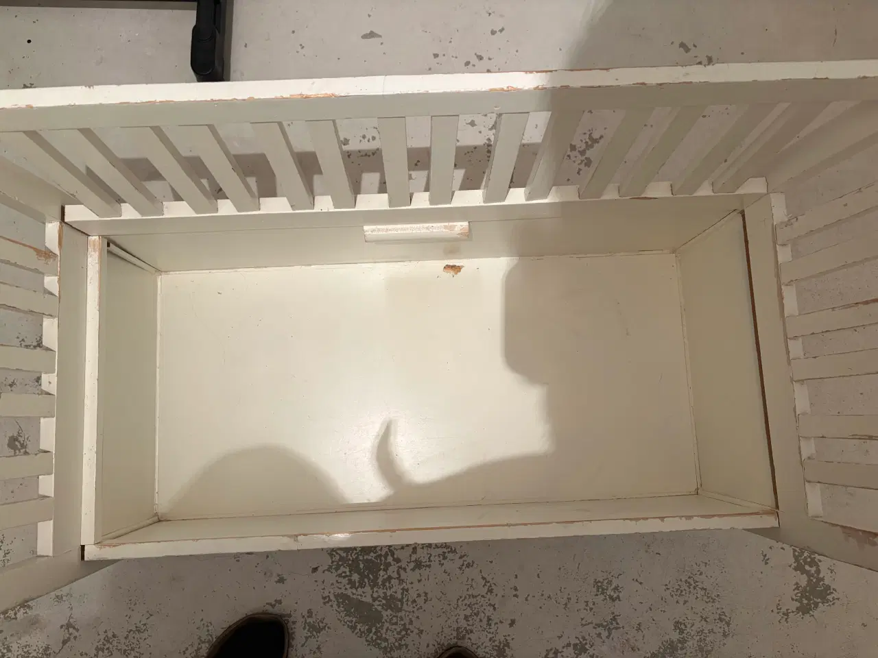 Billede 2 - Fin gammel bænk med opbevaring