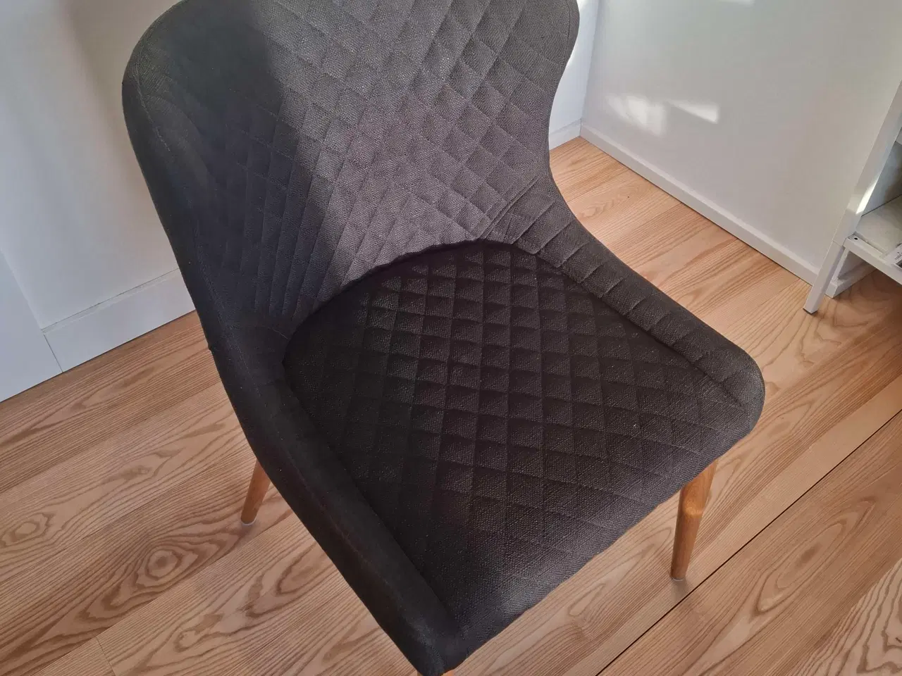 Billede 1 - Dan-Form Vetro Læne-/spisebordsstol