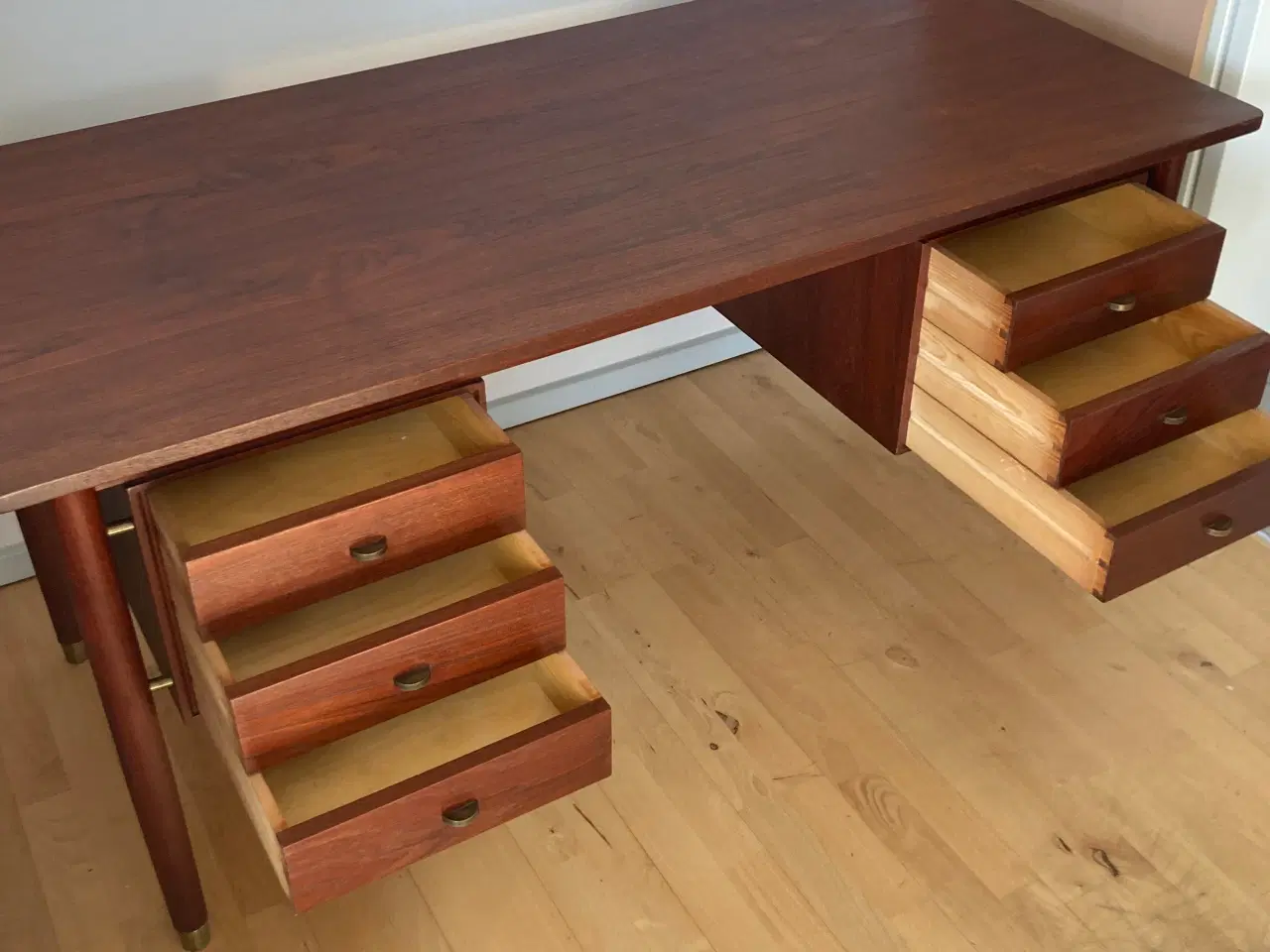 Billede 3 - Skrivebord i palisander med stol
