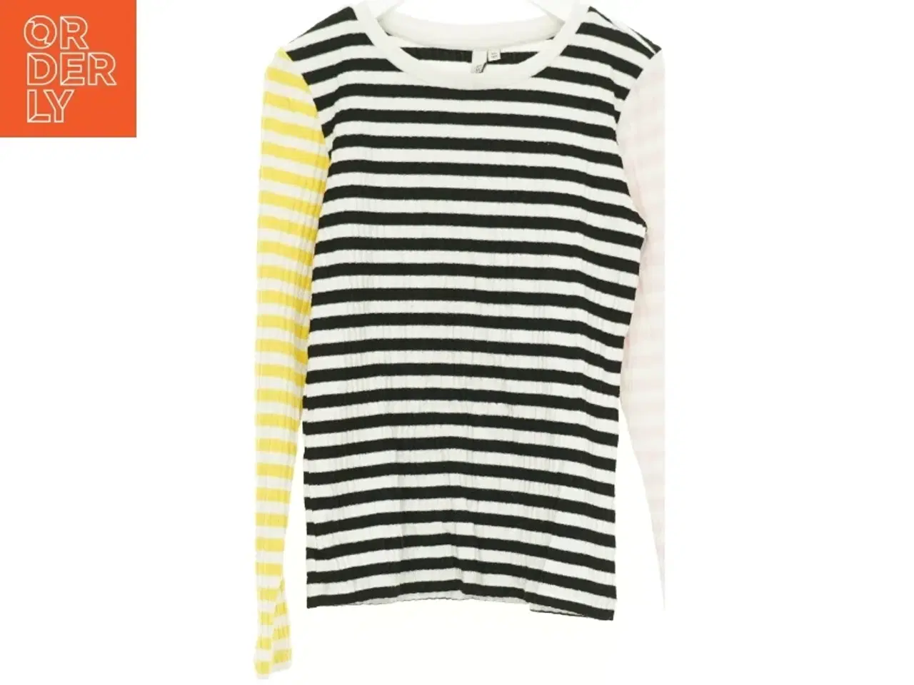 Billede 1 - Bluse fra Pieces (str. 140 cm)