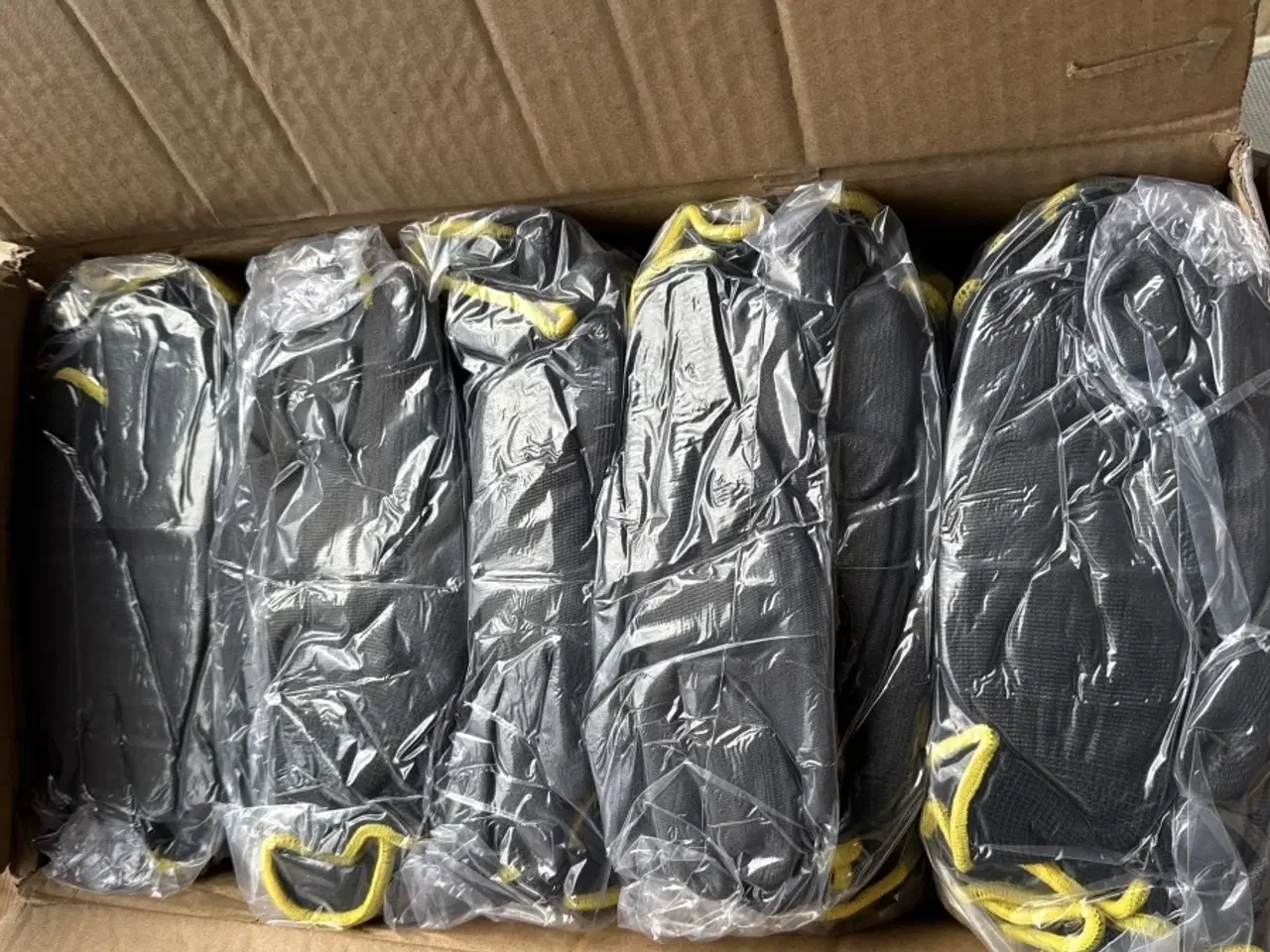 Billede 1 - Arbejdshandsker sort 1 kasse 240 par