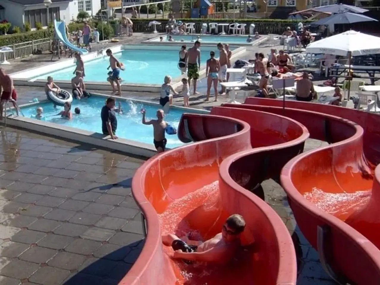 Billede 3 - Nye feriehuse ved Limfjorden n�r Aalborg - Opvarmet minivandland, legeplads, spisested p� stedet, gratis WIFi, �bent hele �ret, i hjertet af Nordjylland. 4 stk. ladestandere 200kw