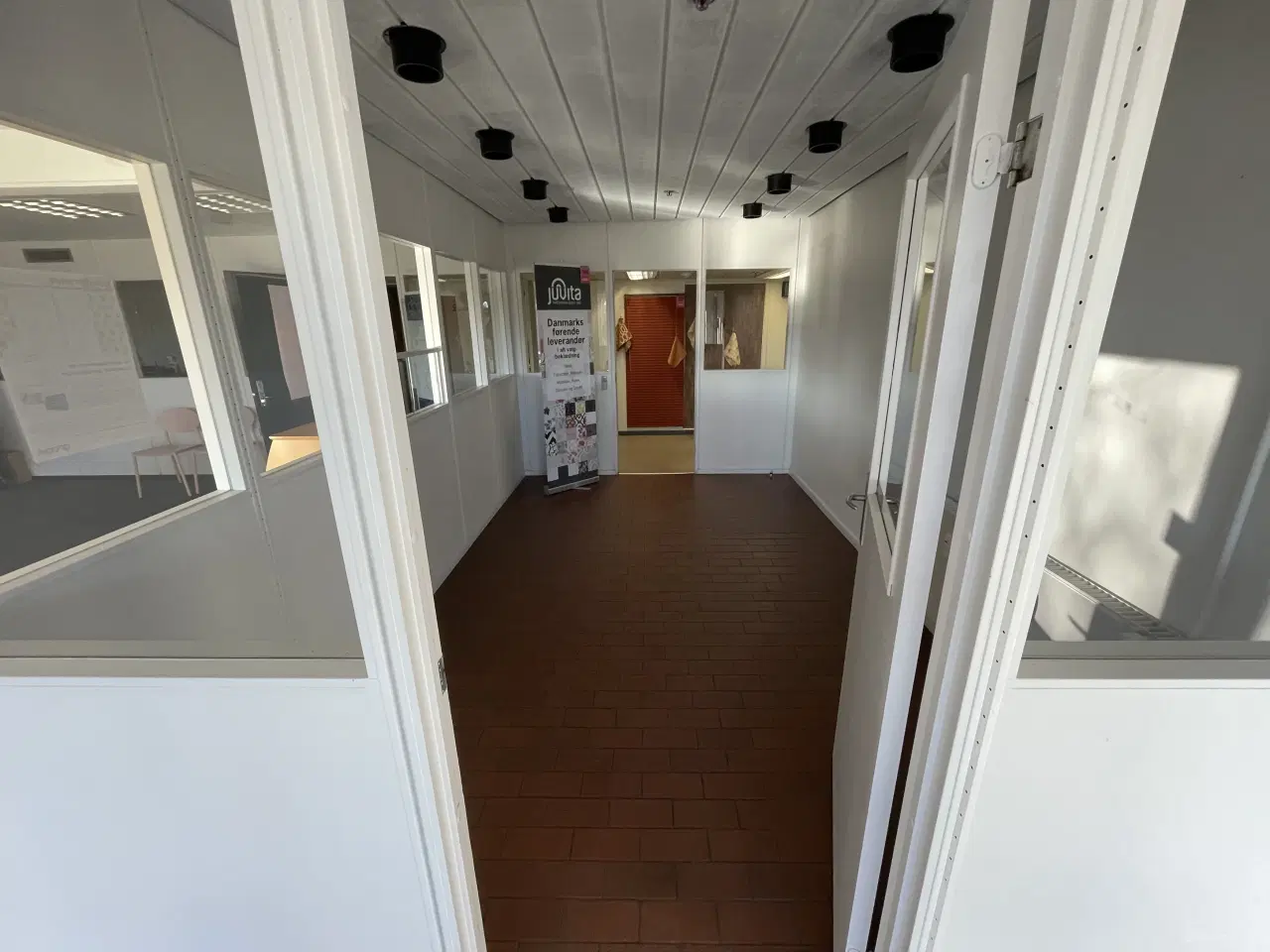 Billede 5 - 57 m2 lyst kontorlokale med egen terrasse