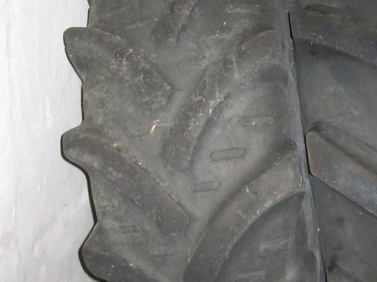 Billede 1 - 1 stk. Kléber traktordæk 18,4 X 38"