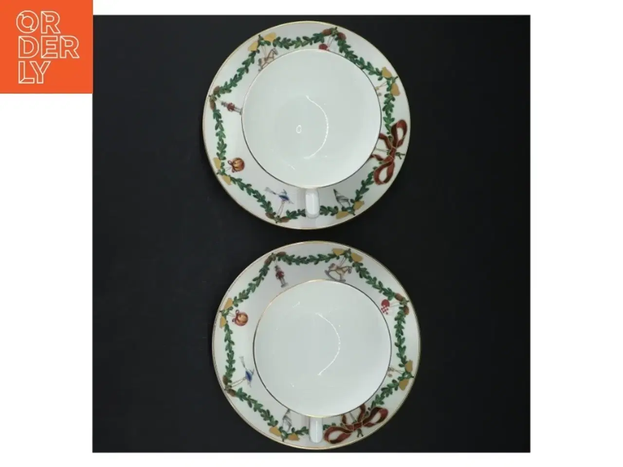 Billede 3 - Juleinspirerede tekopper med underkopper fra Royal Copenhagen (str. Ø. 16,5 cm. h 6,5 ø. 10,5 cm)