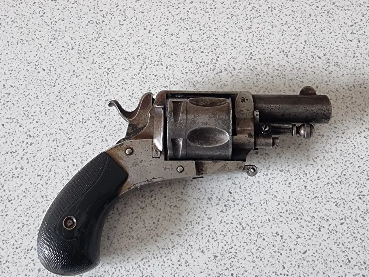 Billede 3 - Mini Bulldog kal. 32.