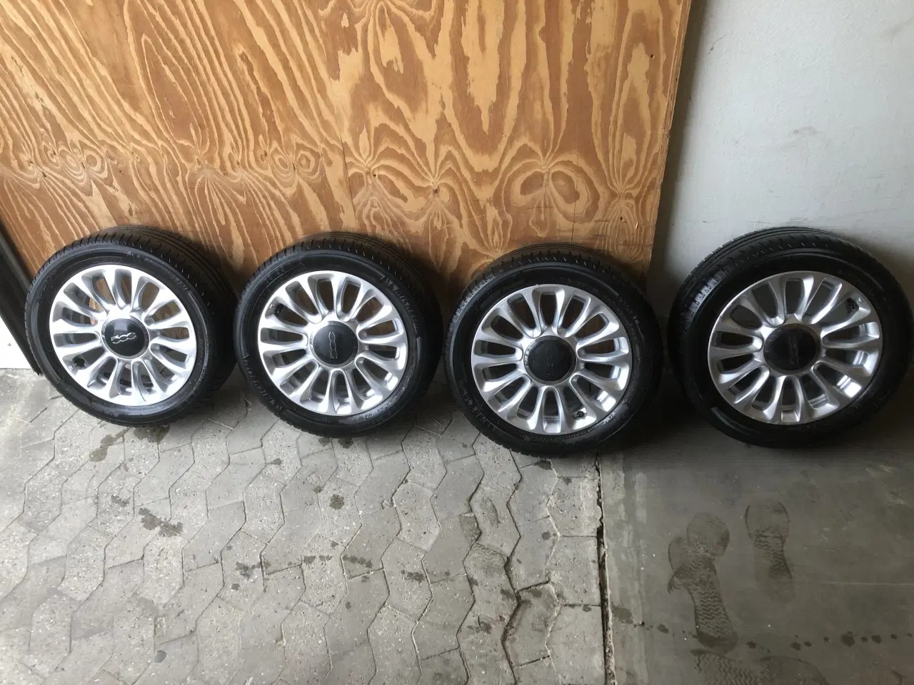 Billede 5 - Originale Fiat 500 Lounge fælge sommerhjul