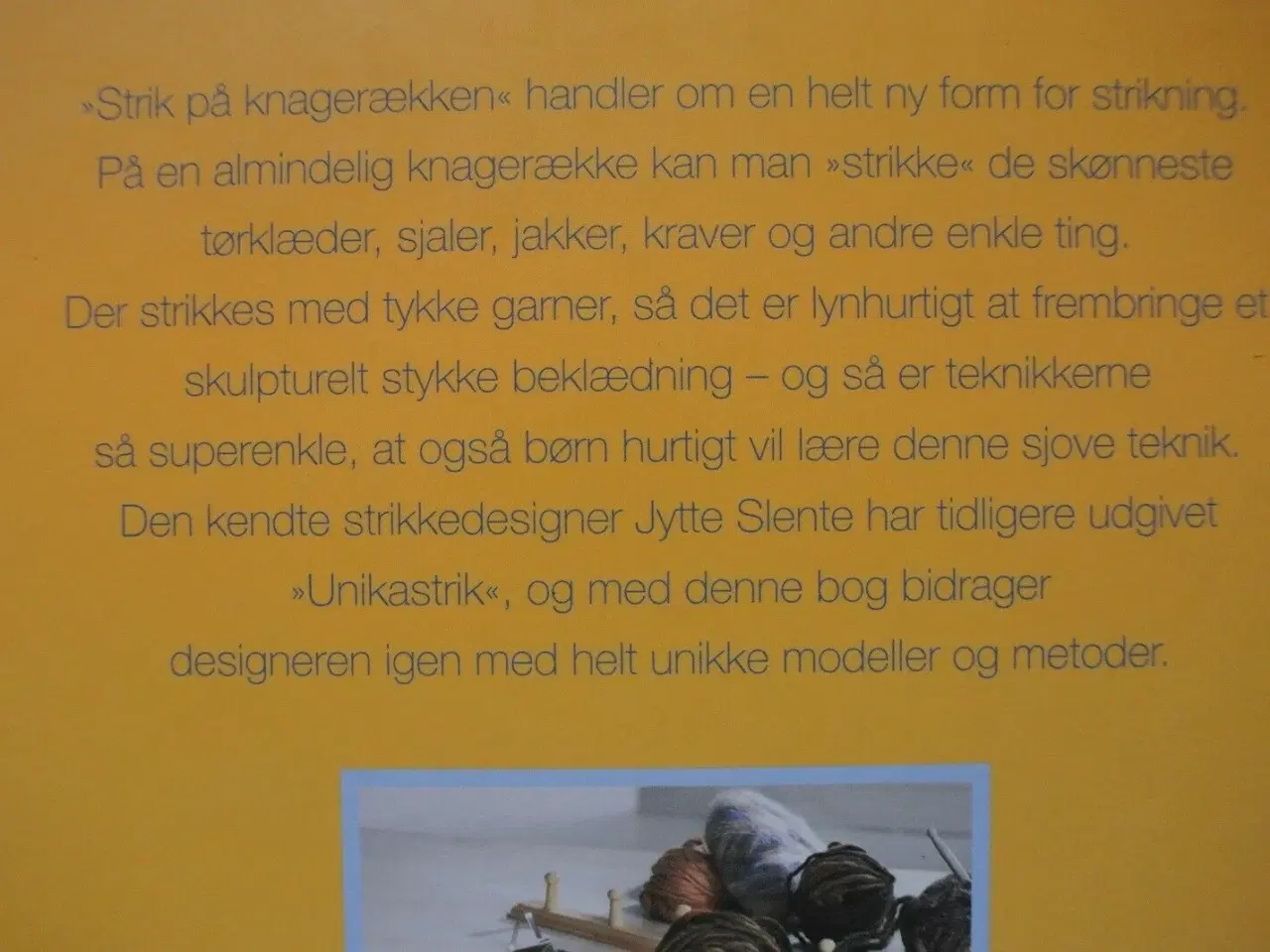 Billede 3 - strik på knagerækken, Af jytte slente, emne: hånda
