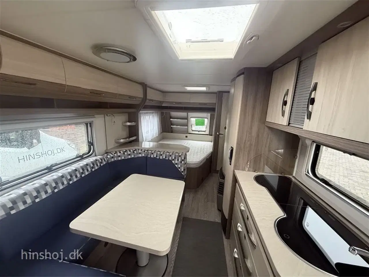 Billede 5 - 2017 - Hobby De Luxe 650 KMFe   Lækker famillie vogn med  køjevogn med dobbeltseng fra Hinshøj Caravan