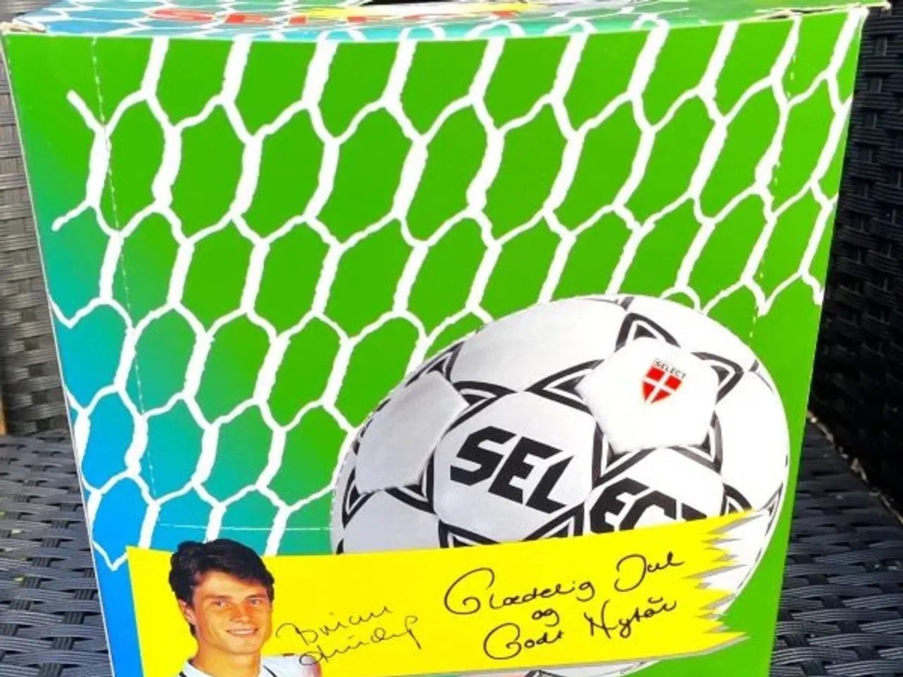 Billede 2 - Select fodbold. Str.5.Brian Laudrup.