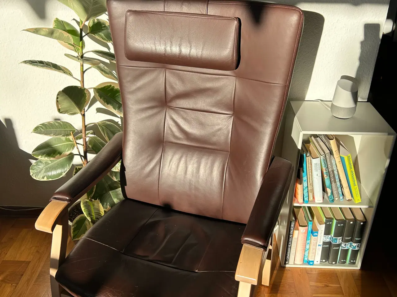Billede 3 - Farstrup lænestol i brunt læder