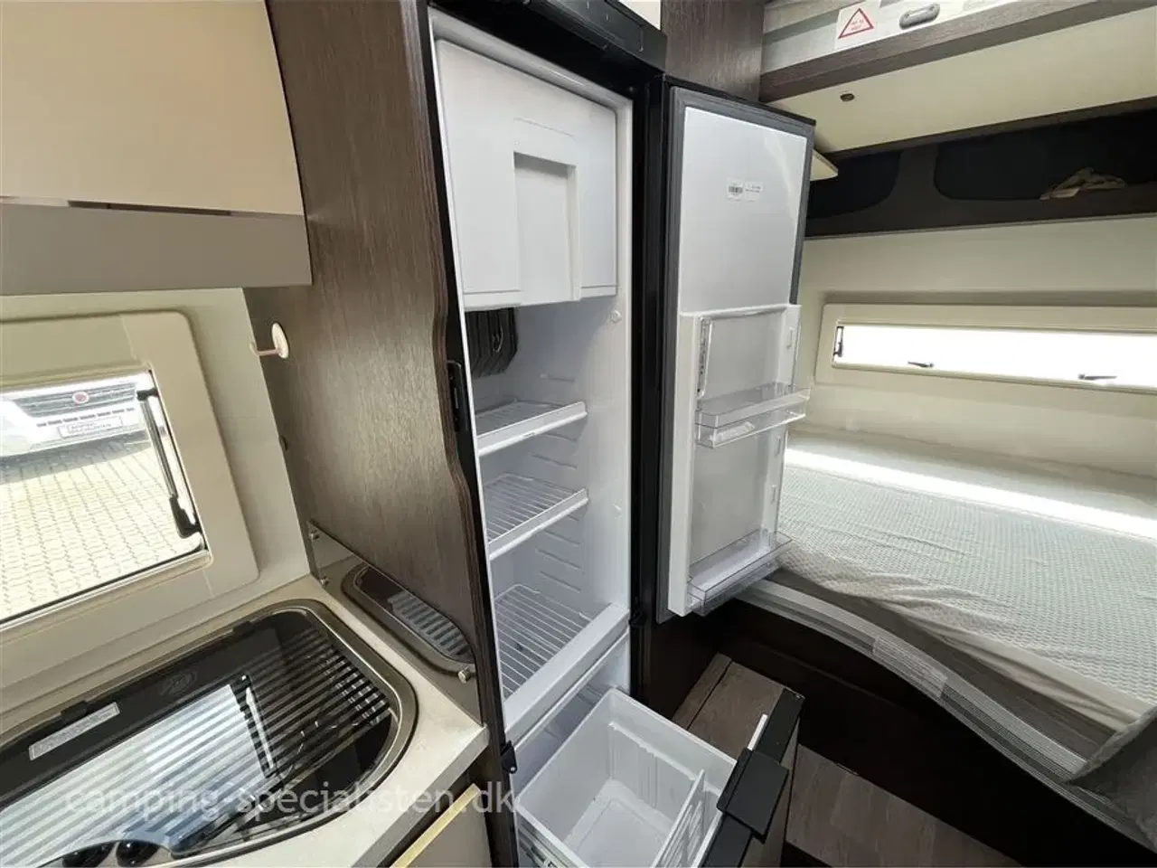 Billede 13 - 2022 - Benimar Sport 340   Benimar Sport 340 UP 2022 - Kan ses nu hos Camping-Specialisten.dk