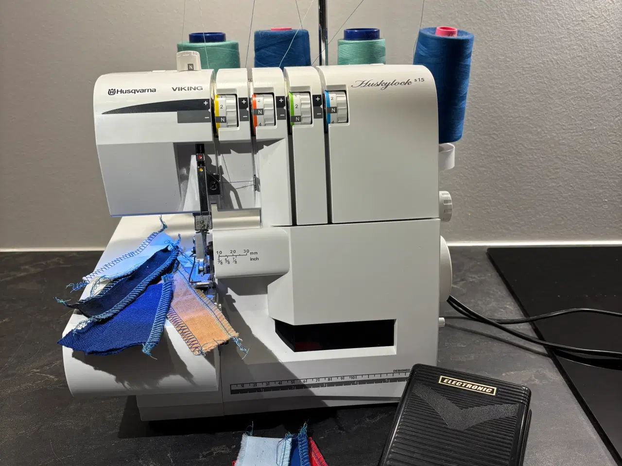 Billede 1 - Husqvarna viking huskylock S 15. overlocker