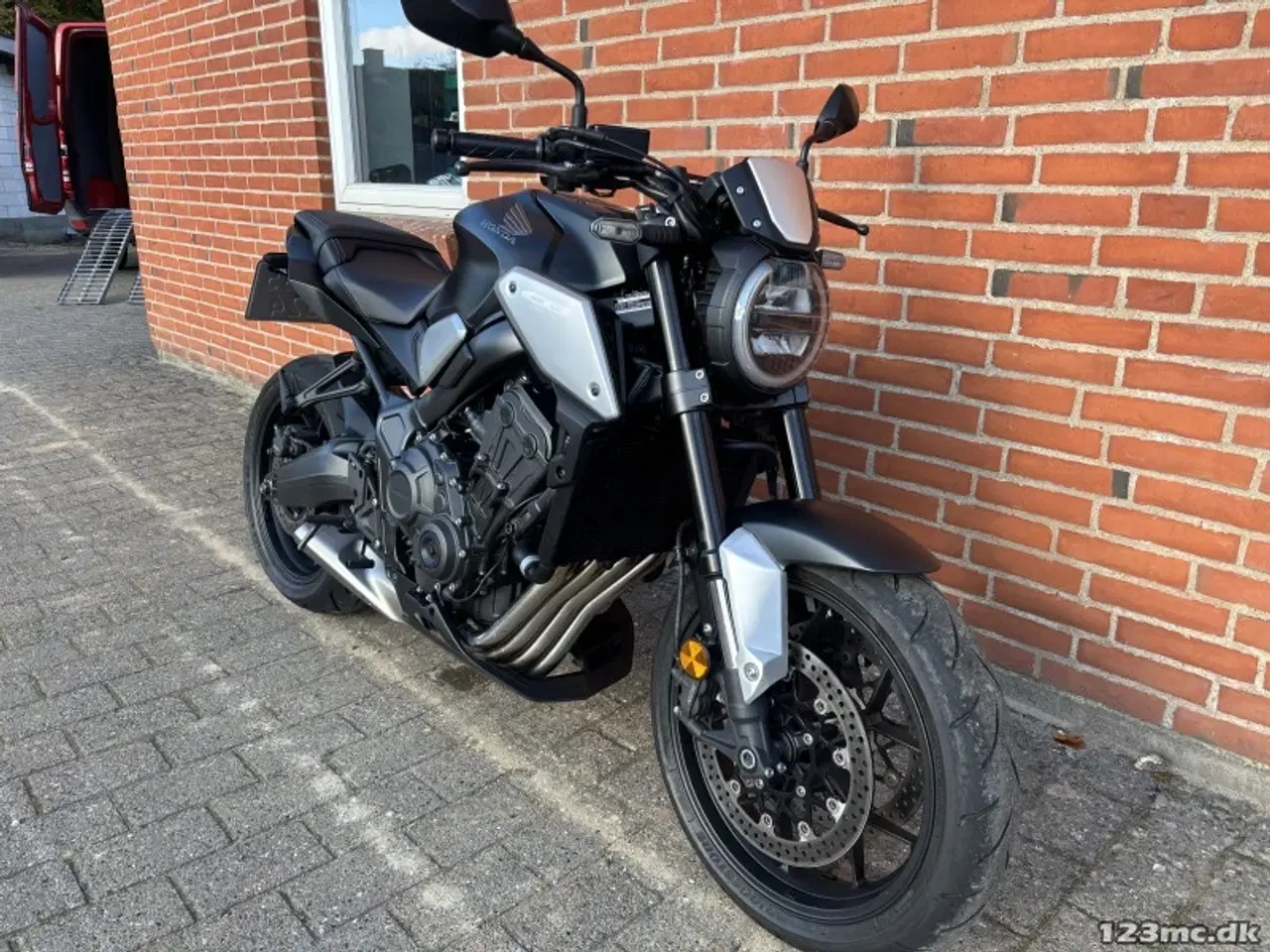 Billede 2 - Honda CB 650 R black  edition