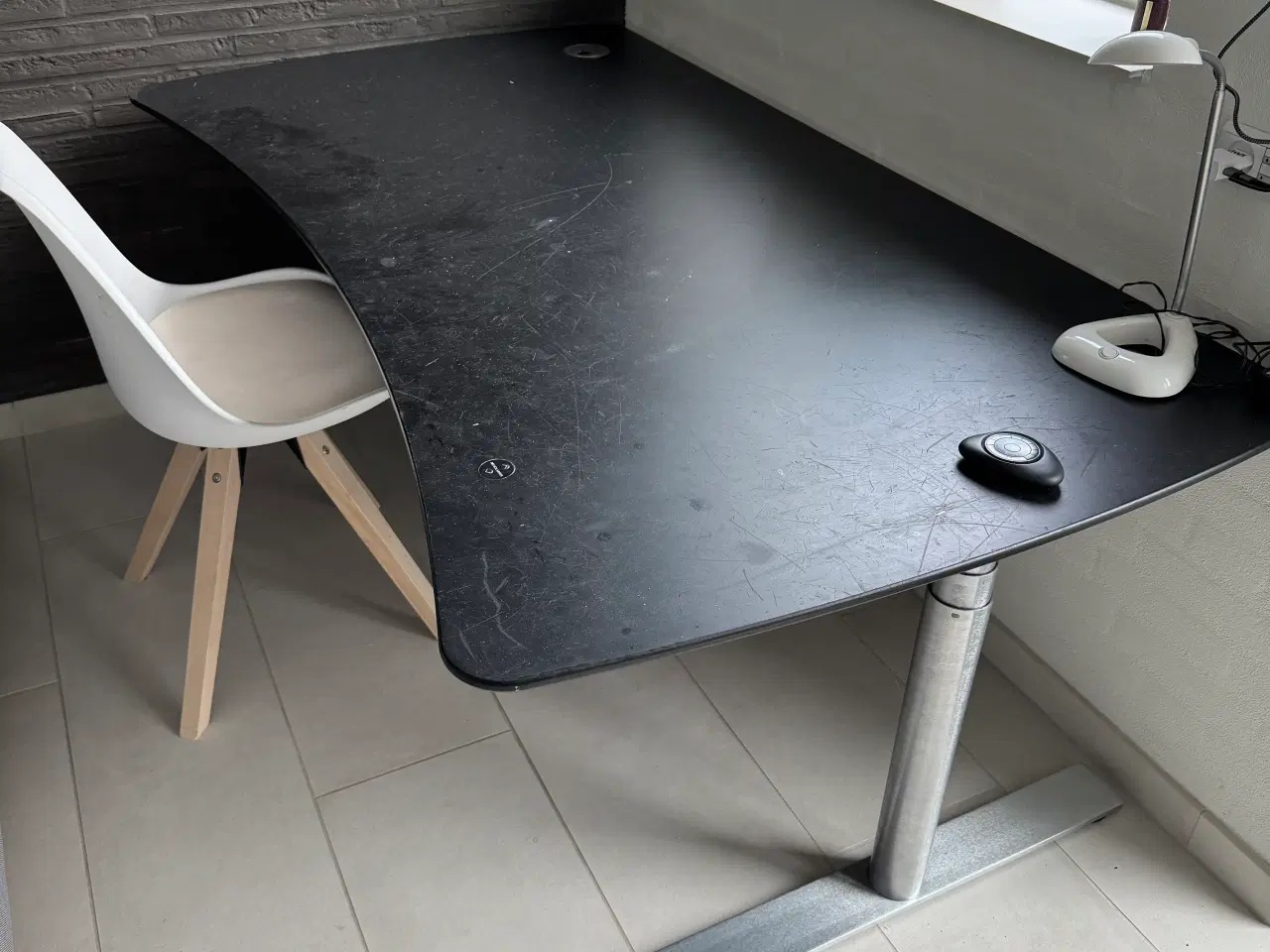 Billede 1 - Skrivebord 