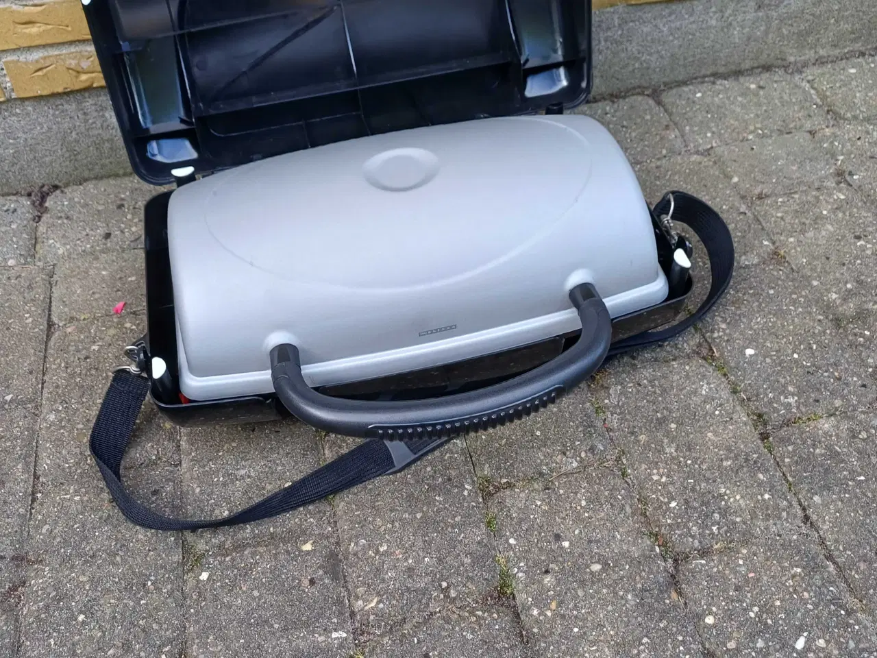 Billede 3 - Lille gasgrill til gasdåser