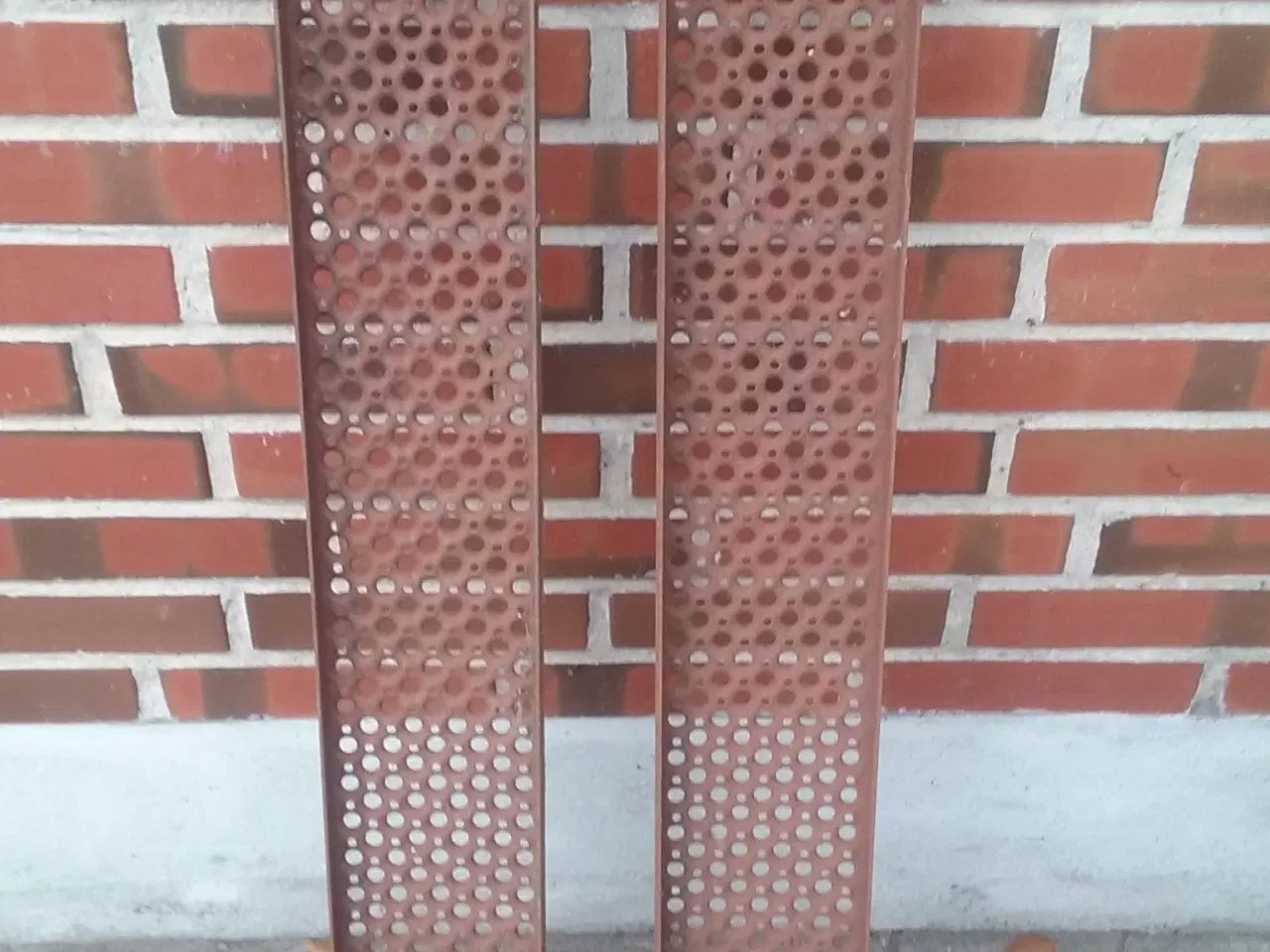 Billede 2 - 2 stk køreramper  / riste i metal - 12,5 x 101 cm
