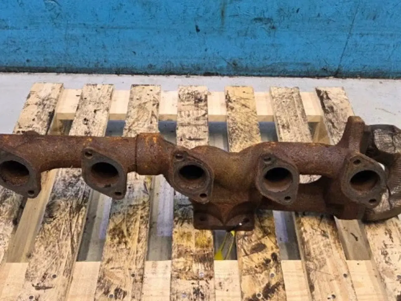 Billede 16 - John Deere 6090HZ003 Udstødningsmanifold R519687