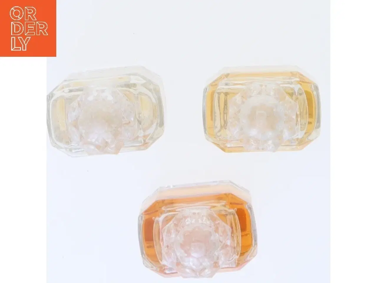 Billede 2 - Sæt med 3 Revolution parfume flasker fra Revolution (str. 3 stk 6 cm)