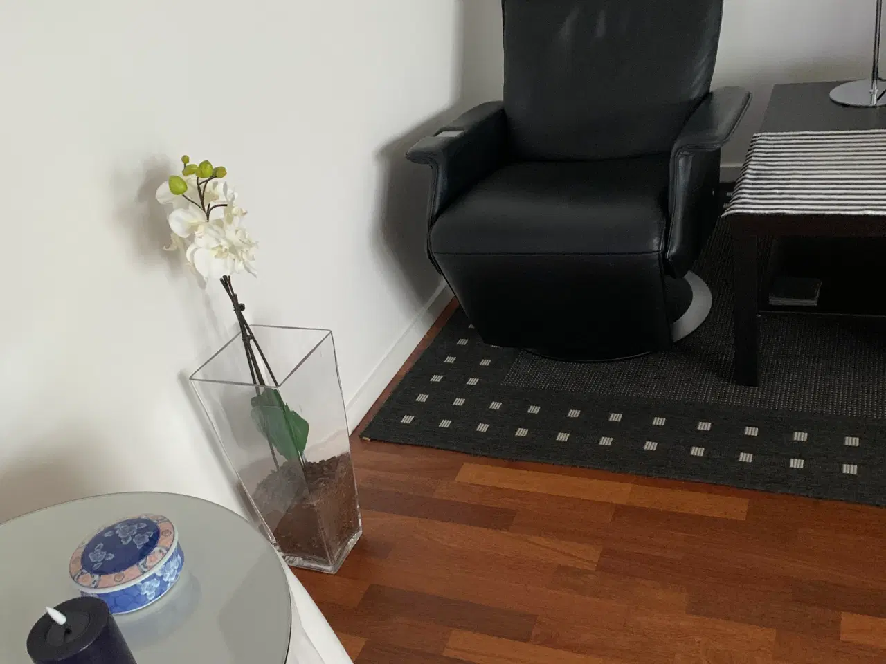 Billede 1 - Hvilestole 2 stk. i læder