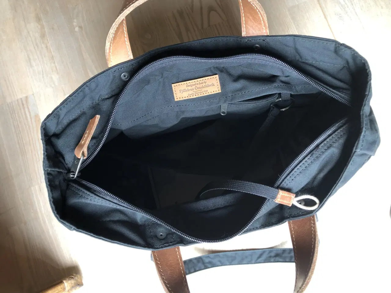 Billede 4 - Fjällräven sort Totepack no 2