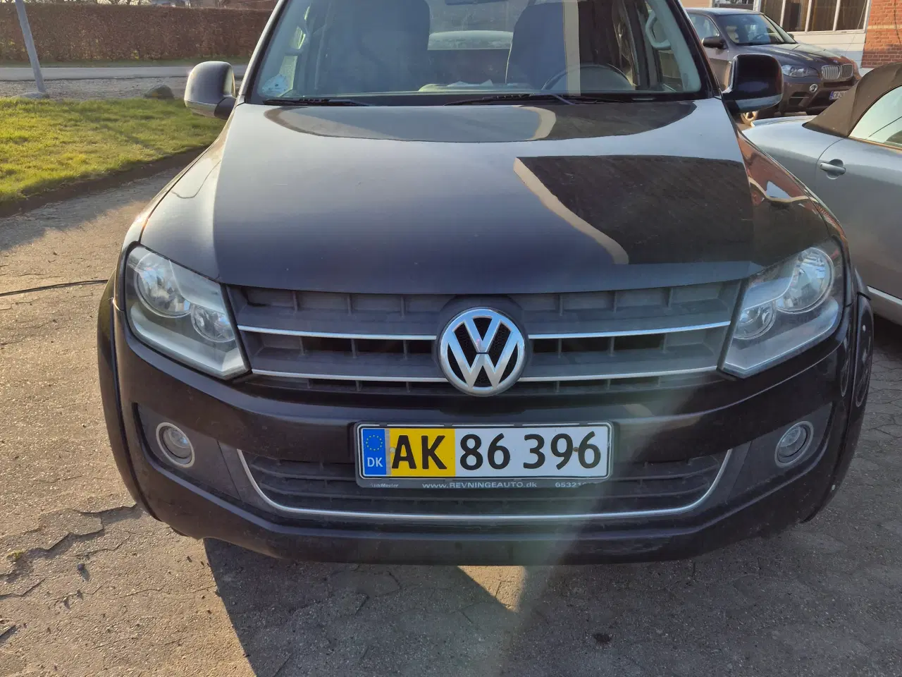 Billede 1 - Amarok pickup, sort. Motor defekt.