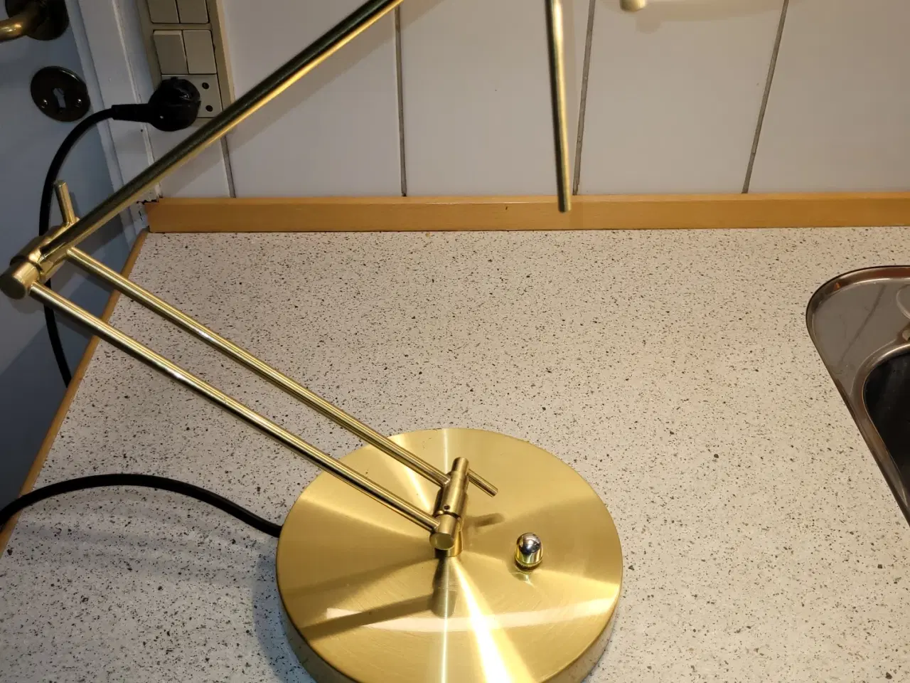 Billede 11 - Aneta 18101 skrivebordslampe i moderne stil .