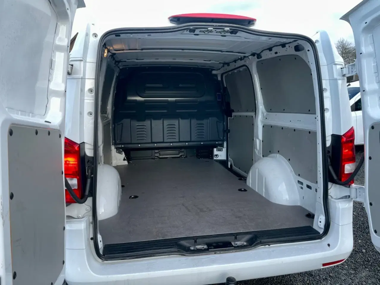 Billede 5 - Mercedes Vito 114 2,0 CDi Kassevogn L RWD