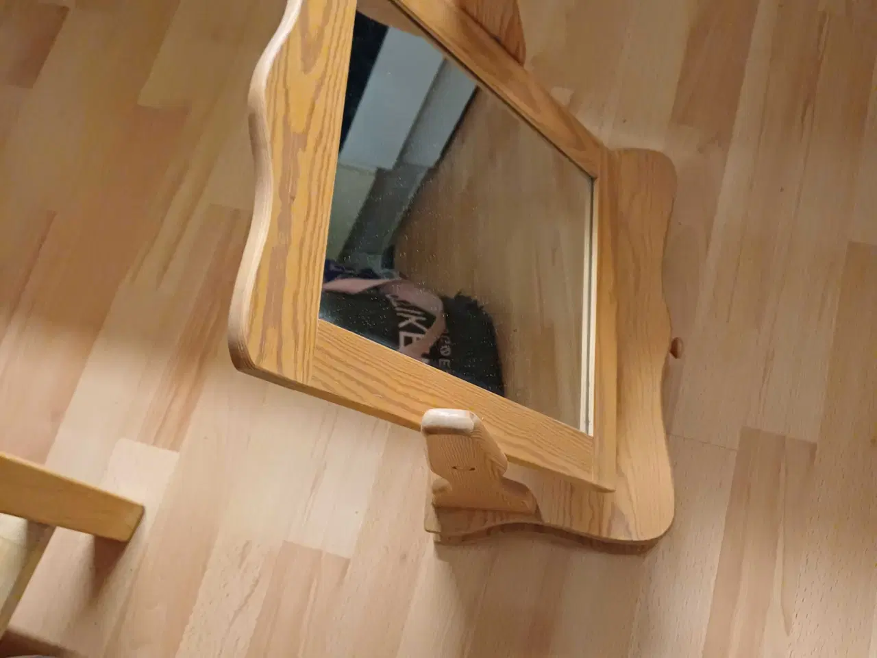 Billede 5 - Smike / bord spejl i lyst træ