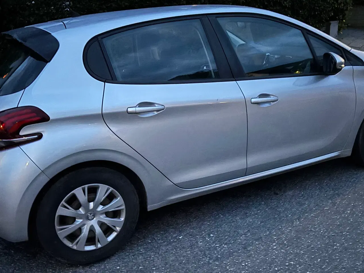 Billede 2 - PEUGEOT 208 1.6 BlueHDI 100 hk 5D