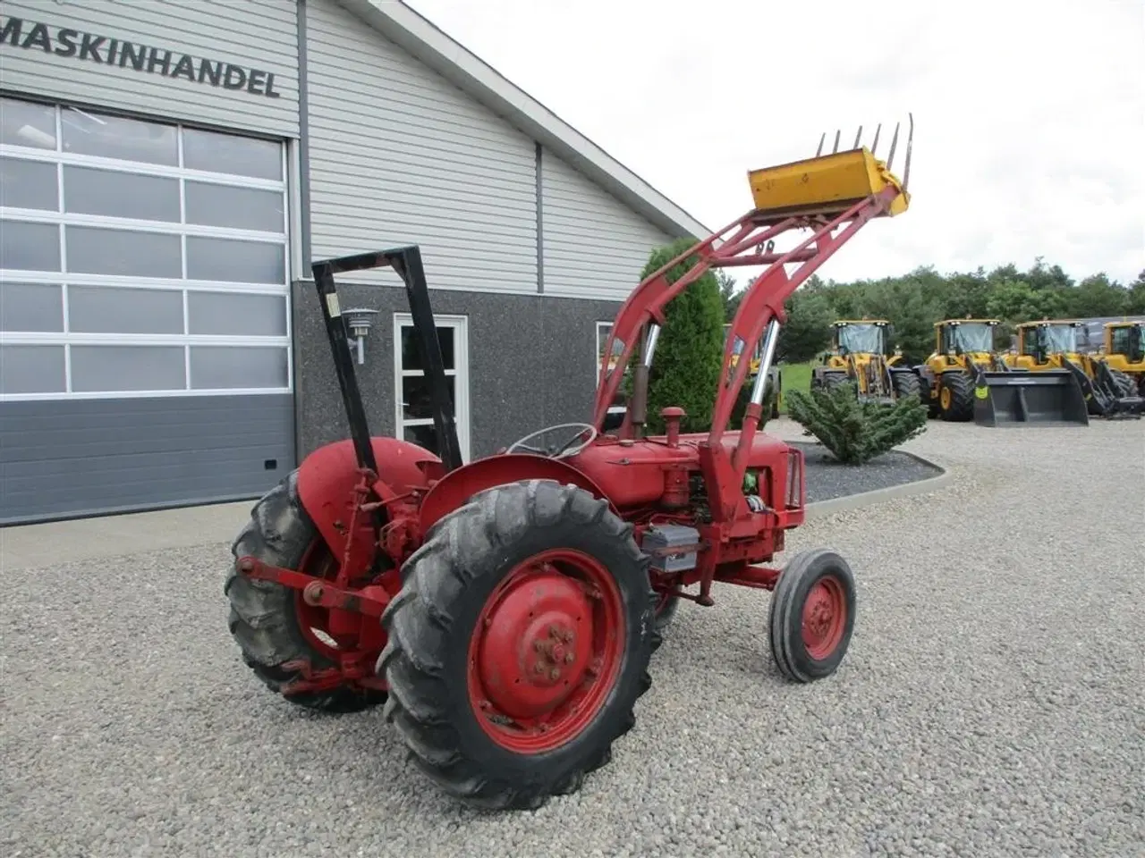 Billede 11 - Volvo 320 3cyl diesel traktor med frontlæsser på