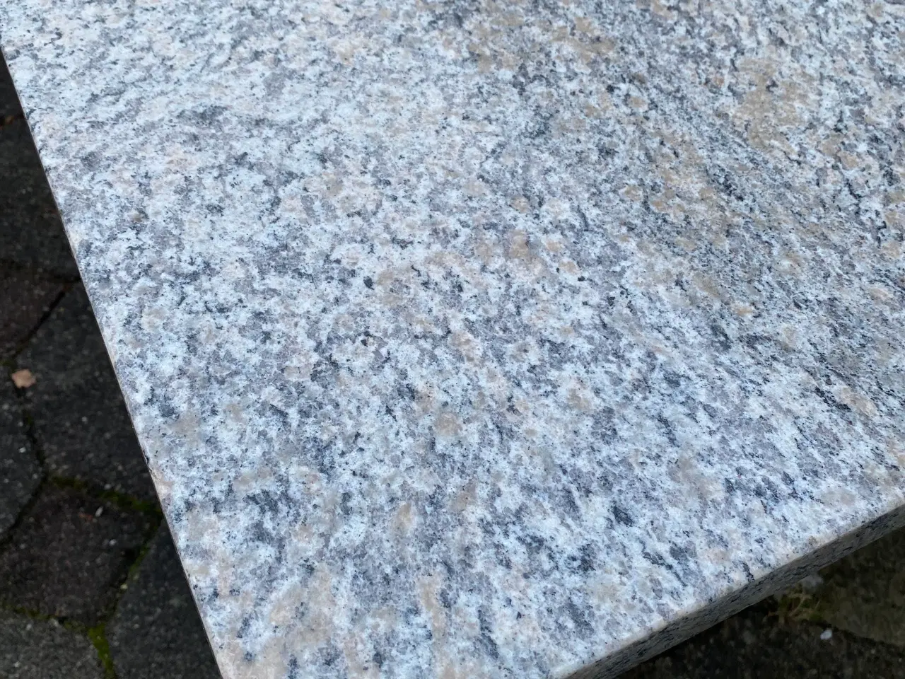 Billede 4 - Granit Bord