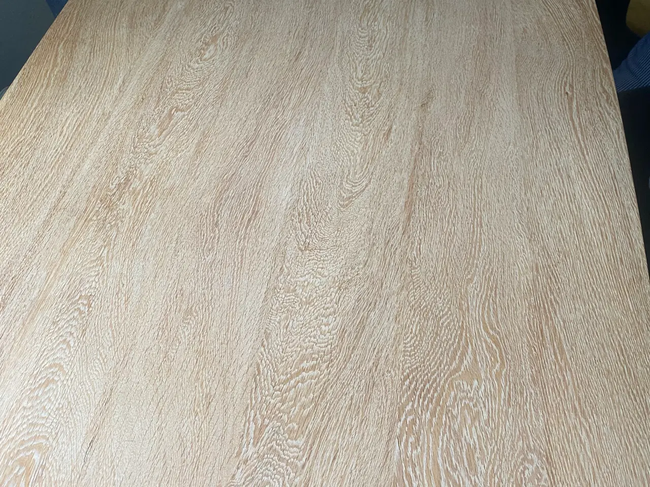 Billede 1 - lyst spisebord 80 x 150