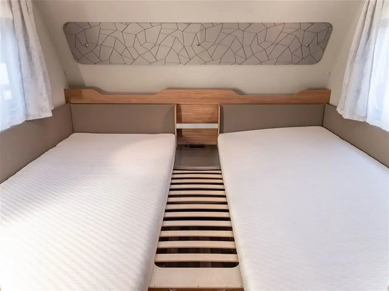 Billede 14 - 2020 - Weinsberg CaraOne 540 EUH   Genial indretning til 4 personer