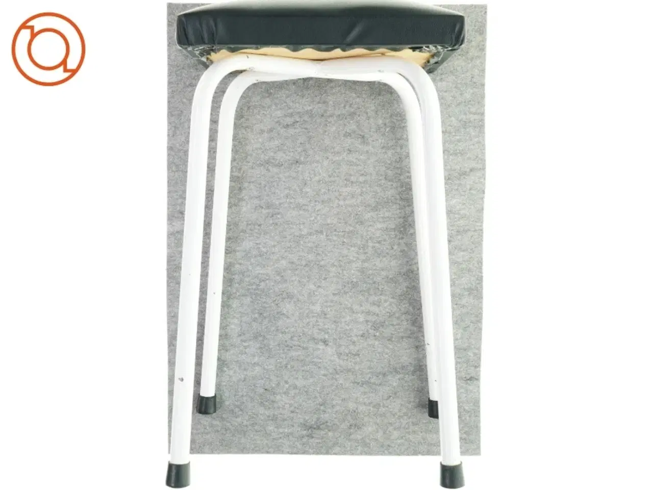 Billede 1 - Skammel (str. 30 x 30 x 49cm)