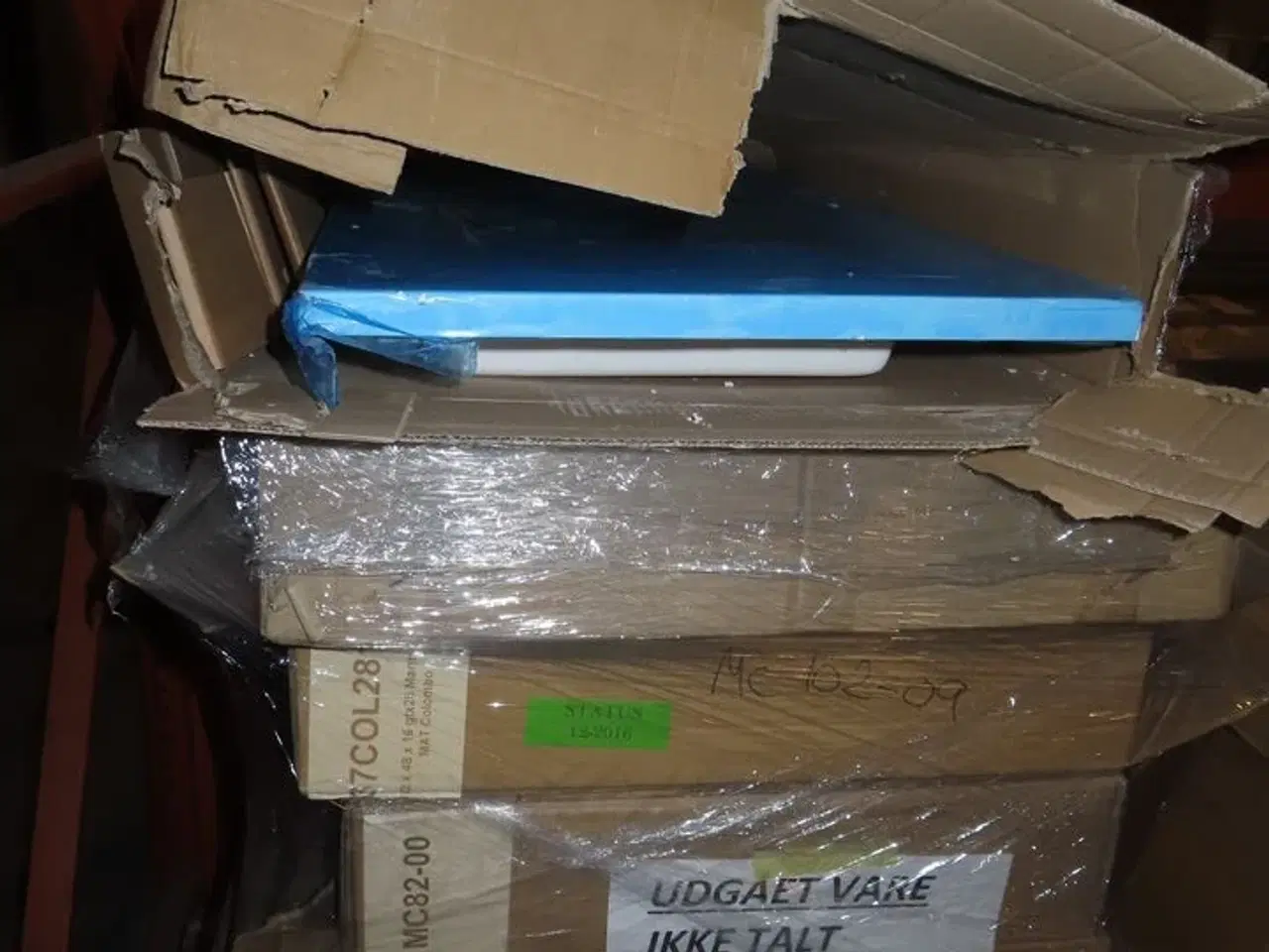 Billede 3 - 5 stk håndvaske og 6 kasser møbelhjul