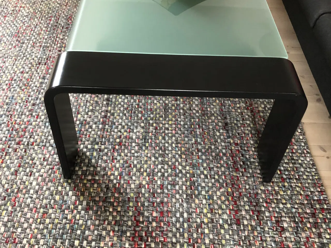 Billede 2 - Stressles sofabord med glasplade og under hylde