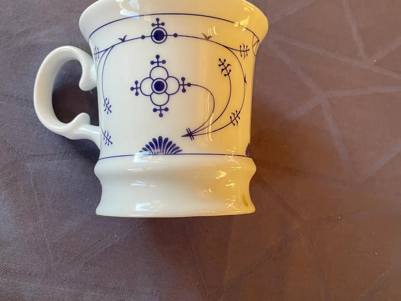Billede 2 - Fattigmands musselmalet krus