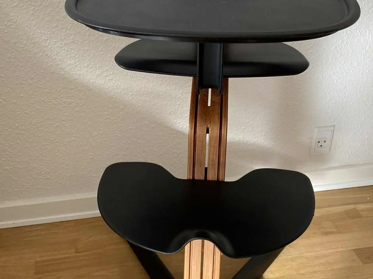 Billede 1 - Nomi højstol fra stokke i valnød/sort