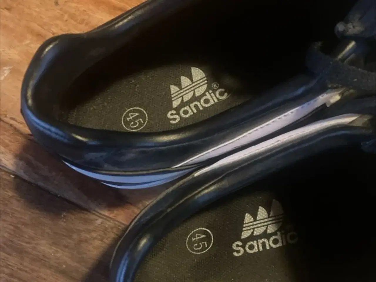 Billede 3 - Lækre indørs sko. Aldrig brugt