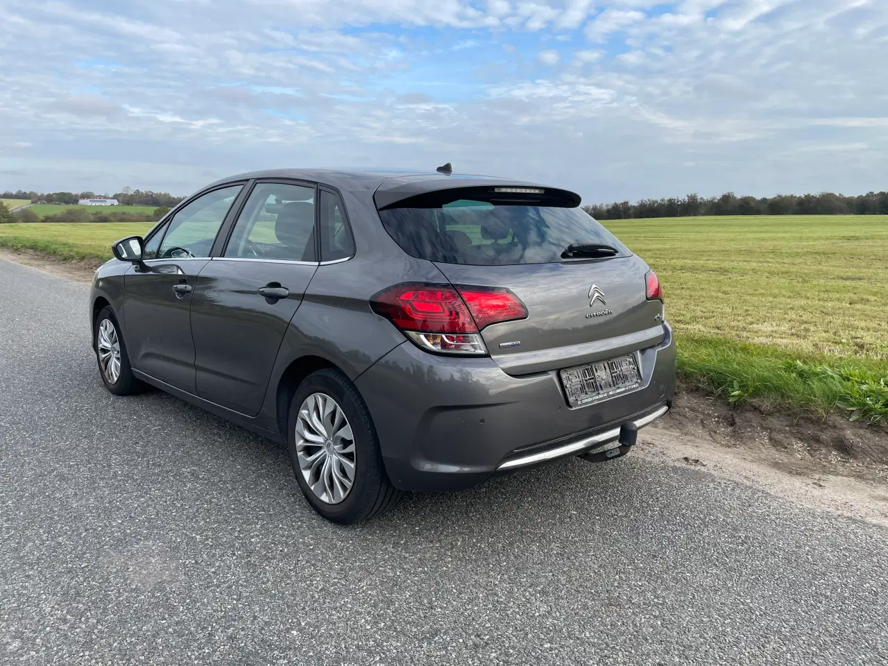 Billede 3 - NYSYNET Citroen C4  Blue HDI 100 HK reg i 2017