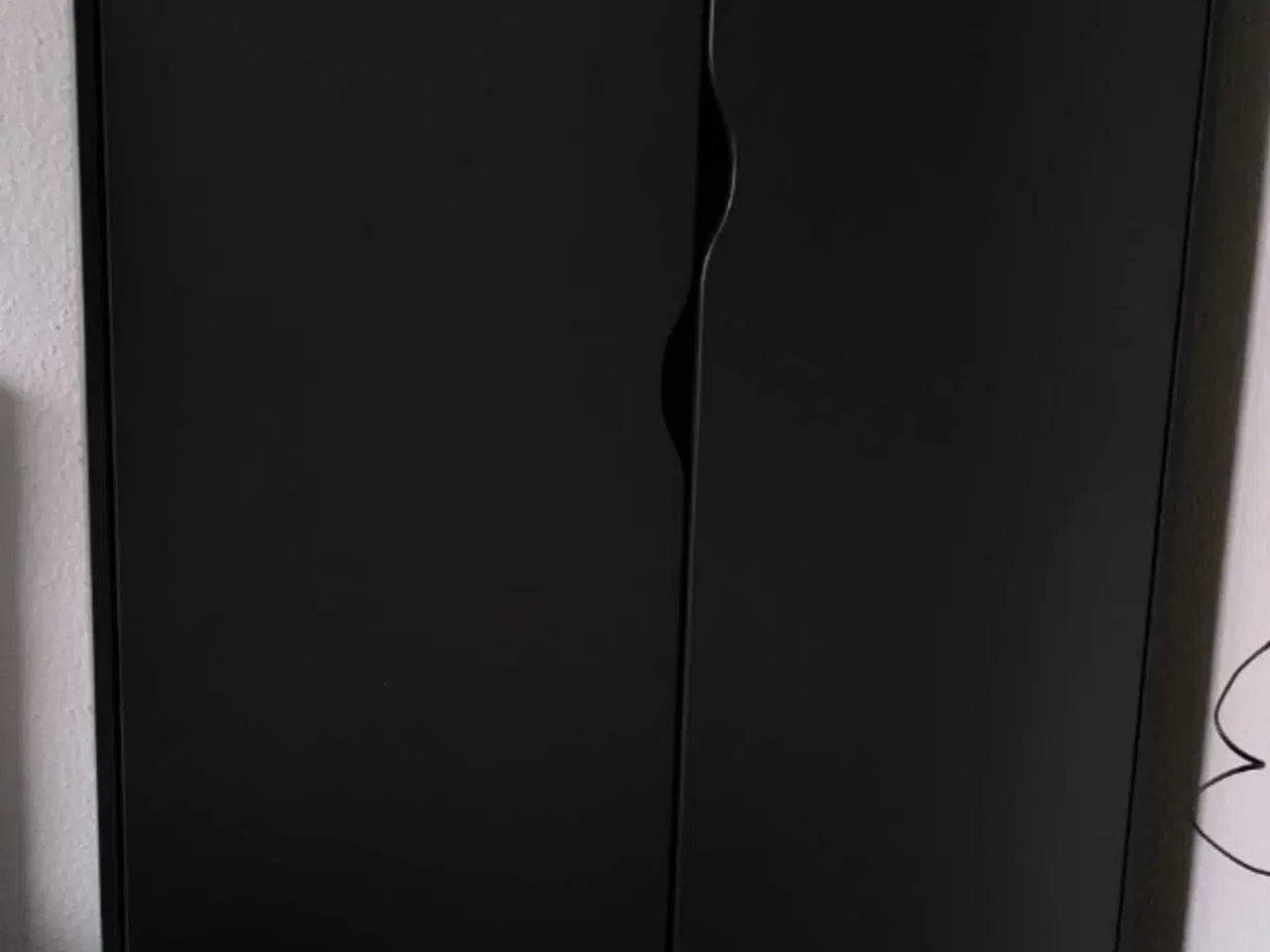 Billede 1 - Klædeskab Giv et bud.