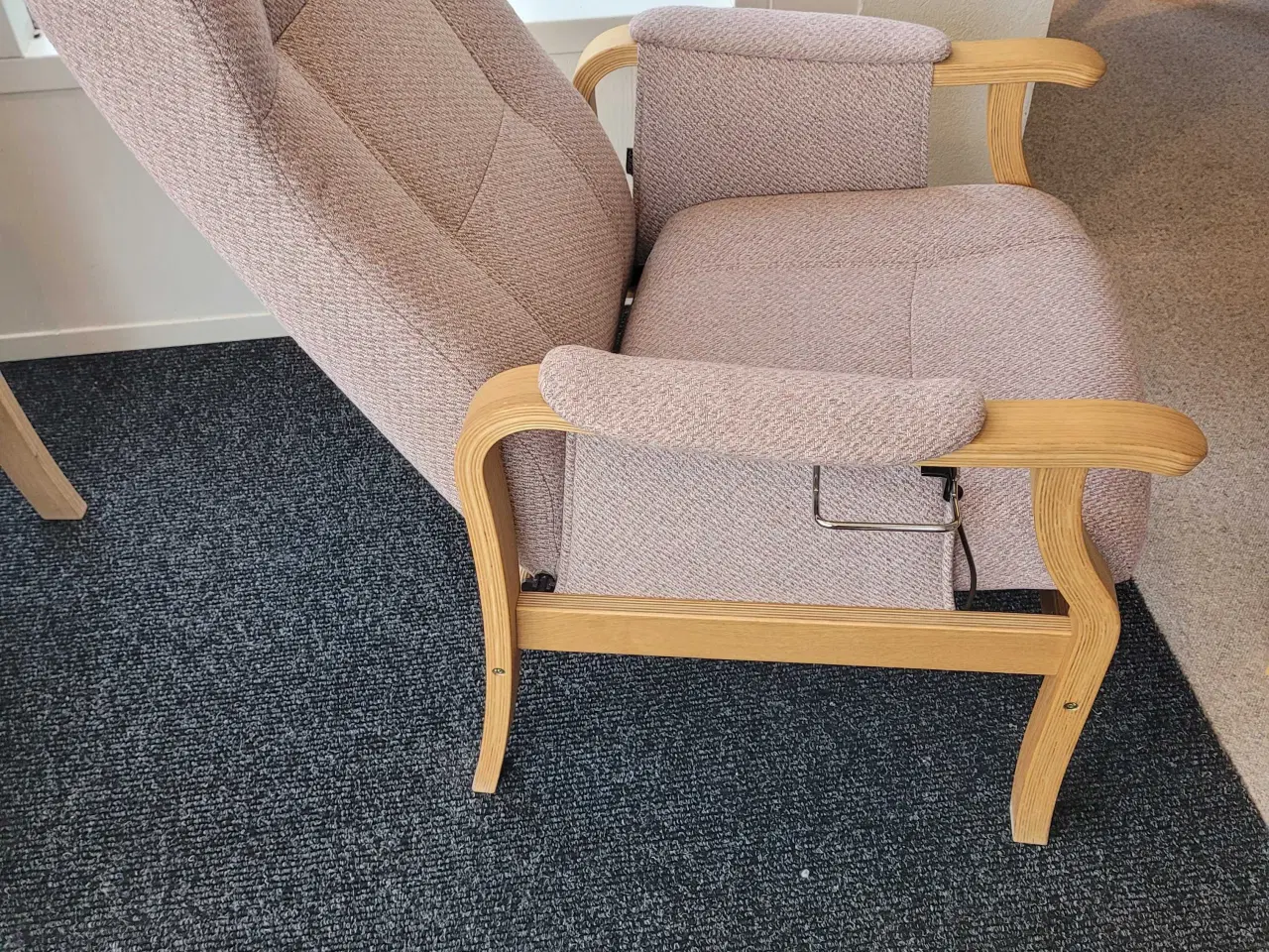 Billede 3 - NY "Sorø Plus" Otiumstol med stof. 