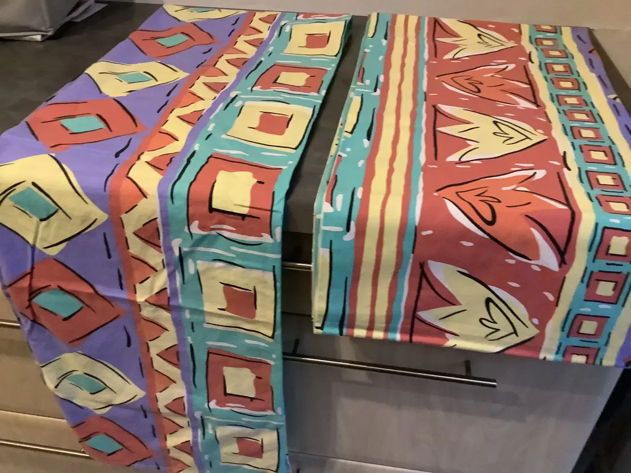 Billede 1 - 2flotte duge i flere farver