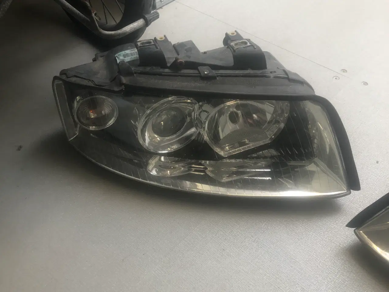 Billede 2 - Forlygter Audi a4 advent 