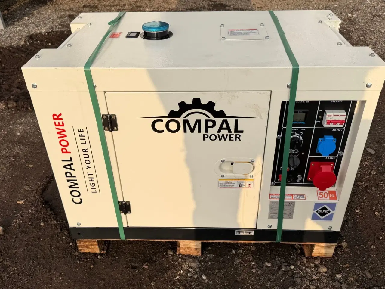 Billede 2 - Compal Power VG-R110 11 KVA Støjsvag Diesel Generator - 3 stk på lager