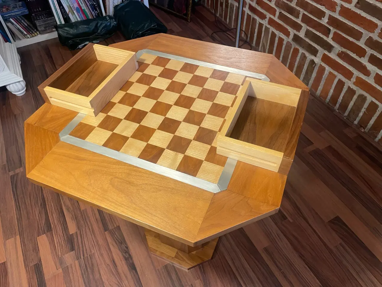 Billede 3 - Skakbord snedkermøbel