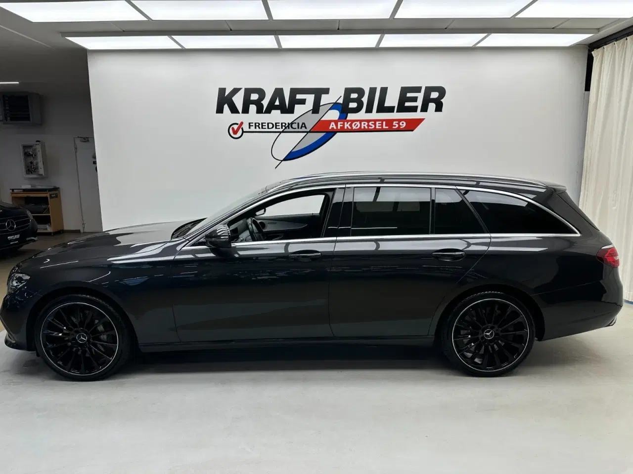 Billede 2 - Mercedes E300 de 2,0 stc. aut.